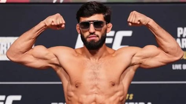 Arman Hovhannisyan Biography, Age, Height, Wife, Net Worth, Family
