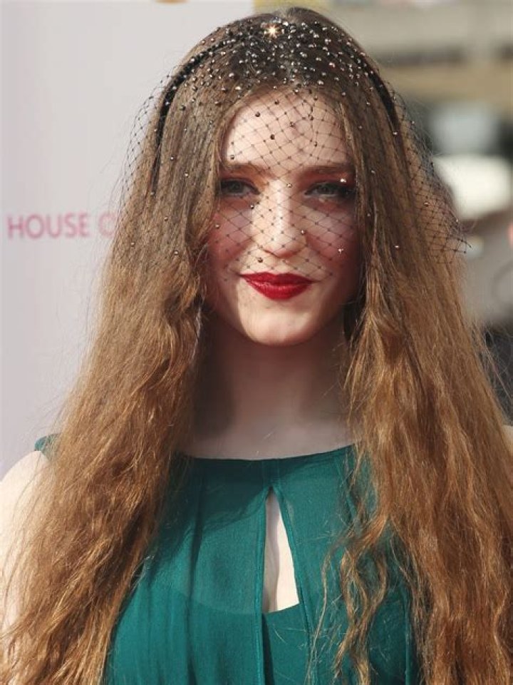 Birdy Biography, Age, Height, Husband, Net Worth, Family