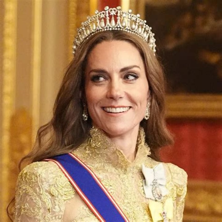 Carole Middleton Biography, Age, Height, Husband, Net Worth, Family