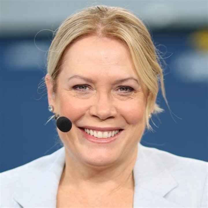 Chris McKendry Biography, Age, Height, Husband, Net Worth, Family