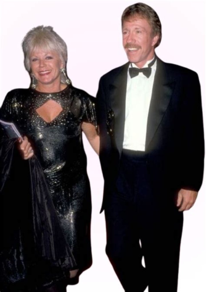 Elizabeth Ho Biography, Age, Height, Husband, Net Worth, Family