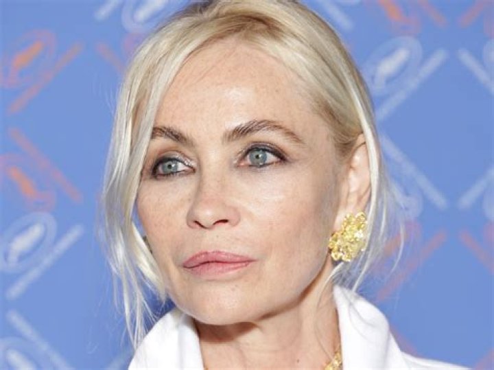 Emmanuelle Béart Biography, Age, Height, Husband, Net Worth, Family