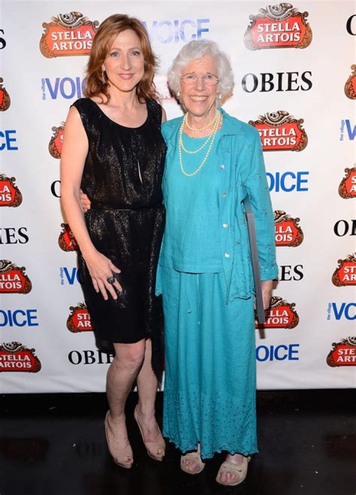 Frances Sternhagen Biography, Age, Height, Husband, Net Worth, Family