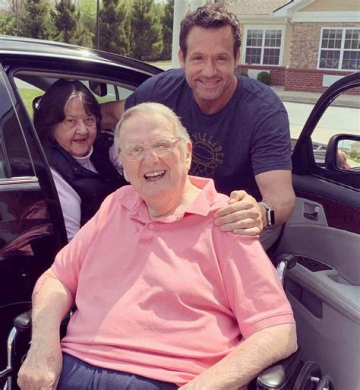 Jermaine Hopkins Biography, Age, Height, Wife, Net Worth, Family