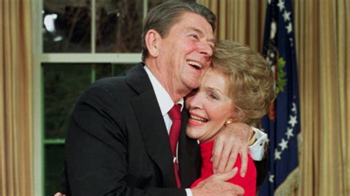 Nancy Reagan Biography, Age, Height, Husband, Net Worth, Family