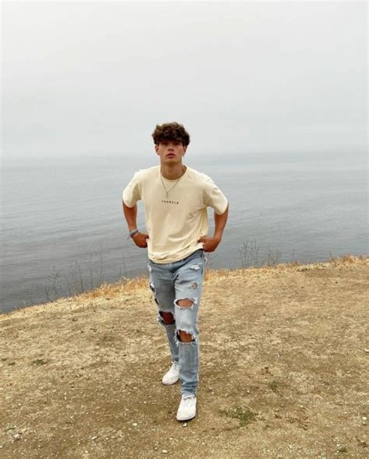 Thomas Akers Biography, Age, Height, Wife, Net Worth, Family