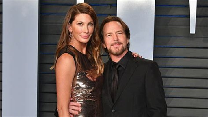 William Vedder Biography, Age, Height, Wife, Net Worth, Family